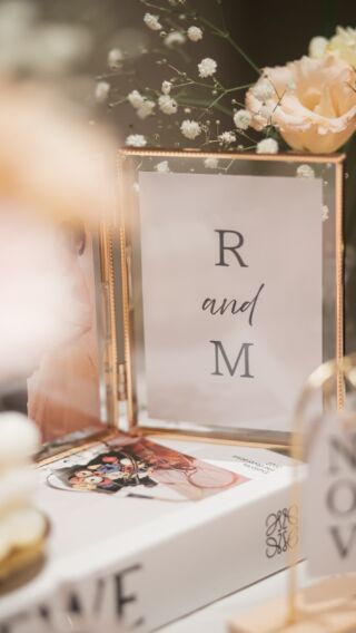 【真似したくなるウェルカムグッズ紹介】

おふたりらしさが たくさん詰まった空間🕊️
ゲストをお迎えする最初の演出だからこそ
こだわりを大切に🫧
ぜひ コーディネートの参考にしてください

＿＿＿＿＿＿＿＿＿＿＿＿＿＿＿＿＿＿＿＿
＼新潟県内最大級！／

上越市の結婚式場【ザ・グランスイート】
・県内最大級チャペル 地上49mの大聖堂
・リゾート感溢れるパーティ会場
・まるで海外のような特別な空間

[アクセス]
住所：新潟県上越市大道福田554番地
お電話：0120-20-6111（10:00～19:00）
定休日：火曜日

▼見学のご予約はプロフィールURLから✨
@the_gran_suite
＿＿＿＿＿＿＿＿＿＿＿＿＿＿＿＿＿＿＿＿
@minnano_wedding
#結婚式場探し
#大聖堂
#結婚式選び
#チャペルウェディング
#新潟結婚式場