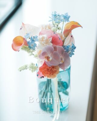 .
ウェディングブーケ

＿＿＿＿＿＿＿＿＿＿＿＿＿＿＿＿＿＿＿＿
＼新潟県内最大級！／

上越市の結婚式場【ザ・グランスイート】
・県内最大級チャペル 地上49mの大聖堂
・リゾート感溢れるパーティ会場
・まるで海外のような特別な空間

[アクセス]
住所：新潟県上越市大道福田554番地
お電話：0120-20-6111（10:00～19:00）
定休日：火曜日

▼見学のご予約はプロフィールURLから✨
@the_gran_suite
＿＿＿＿＿＿＿＿＿＿＿＿＿＿＿＿＿＿＿＿
@minnano_wedding

.
#ブーケ
#結婚式
#thegransuite
#上越結婚式場