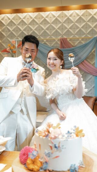 .
THE GRAN SUITE Wedding
Vol.2
.

＿＿＿＿＿＿＿＿＿＿＿＿＿＿＿＿＿＿＿＿
＼新潟県内最大級！／

上越市の結婚式場【ザ・グランスイート】
・県内最大級チャペル 地上49mの大聖堂
・リゾート感溢れるパーティ会場
・まるで海外のような特別な空間

[アクセス]
住所：新潟県上越市大道福田554番地
お電話：0120-20-6111（10:00～19:00）
定休日：火曜日

▼見学のご予約はプロフィールURLから✨
@the_gran_suite
＿＿＿＿＿＿＿＿＿＿＿＿＿＿＿＿＿＿＿＿
@minnano_wedding

.
#ウェディングレポート
#結婚式
#thegransuite
#花嫁レポート
#ケーキ